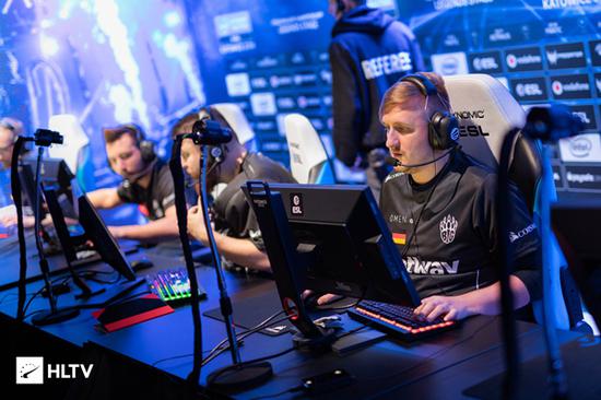 Royal Never Give Up 教练：亚索是Breathe的自信之选，阵容也是适合亚索的