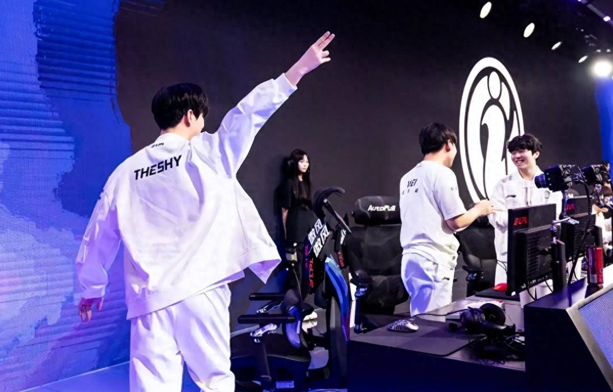 Wolves Esports 允许 Lysoar 探索新机会