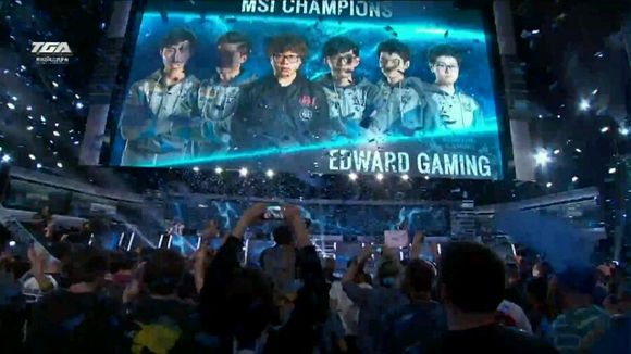 Falcons 在2025年电子竞技世界杯的季军赛中击败 Vitality